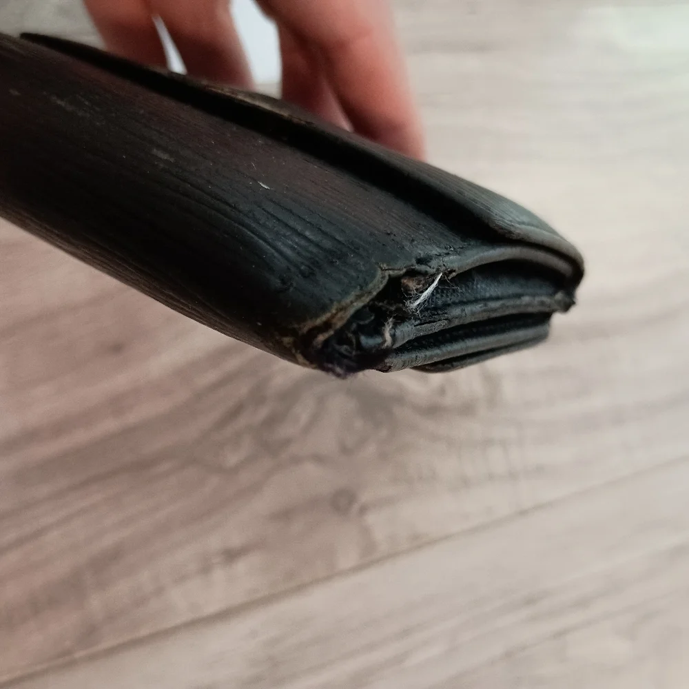 LOUIS VUITTON Epi Leather BLACK Buttoned Trifold Wallet